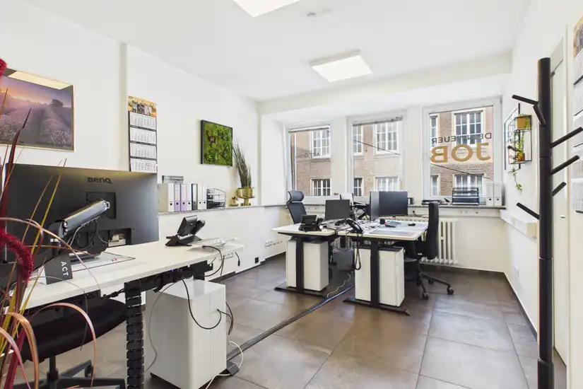 Büro 1