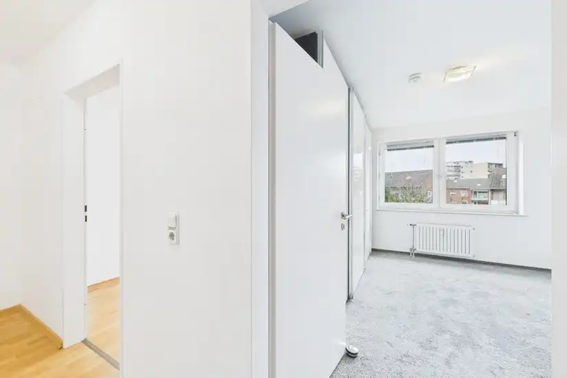 Diele und Schlafzimmer