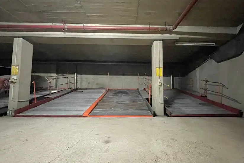 Tiefgaragenstellplätze