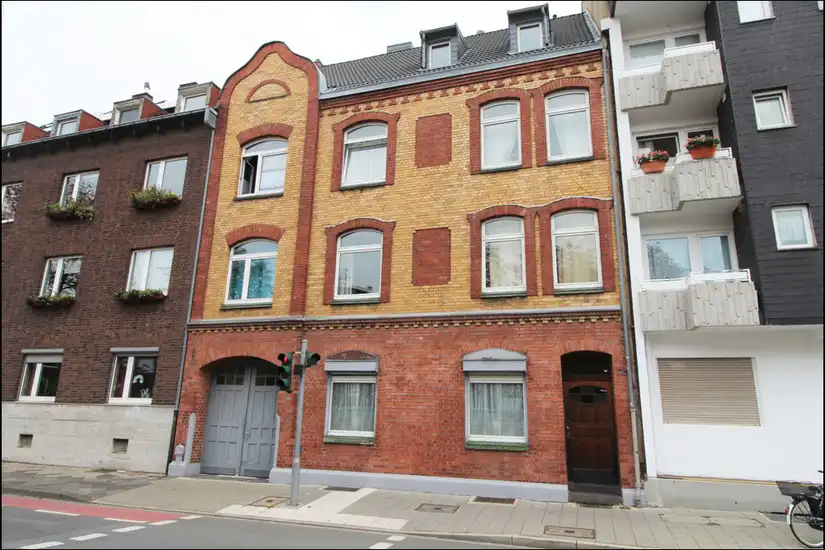 Straßenansicht