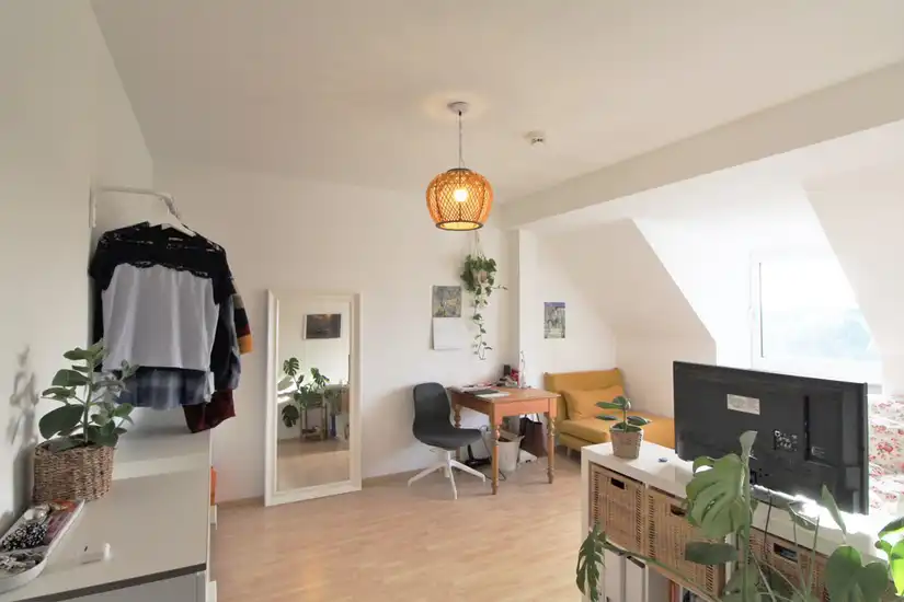 Schlafzimmer 1