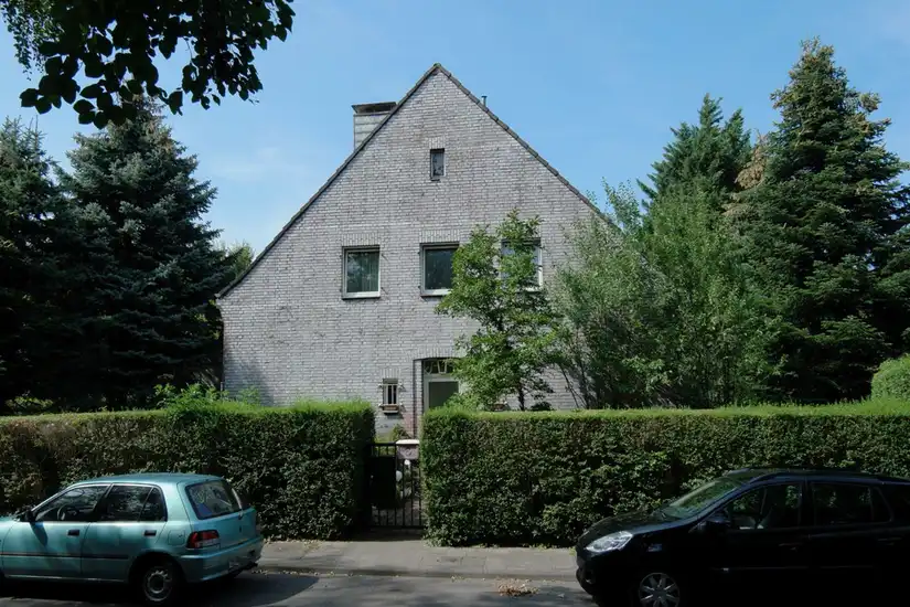 Außenansicht Straßenseite