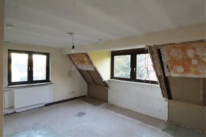 Wohn- oder Schlafzimmer(OG)