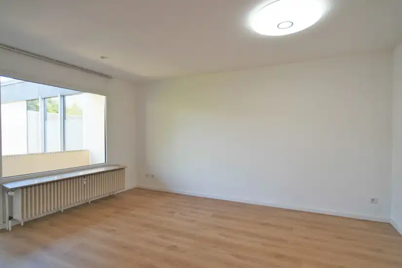 Wohn- und Schlafzimmer