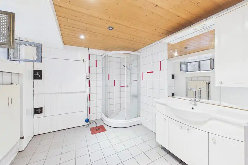 Badezimmer Untergeschoss