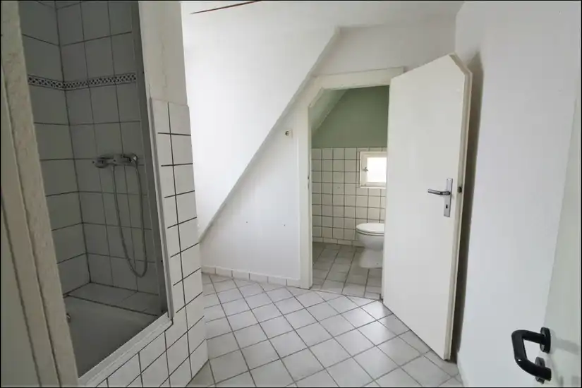 Badezimmer (OG)