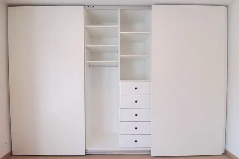 Einbauschrank (Schlafzimmer)